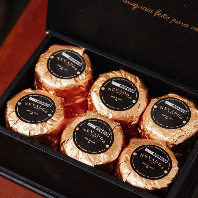 Caixa Madeira – 12 Alfajores